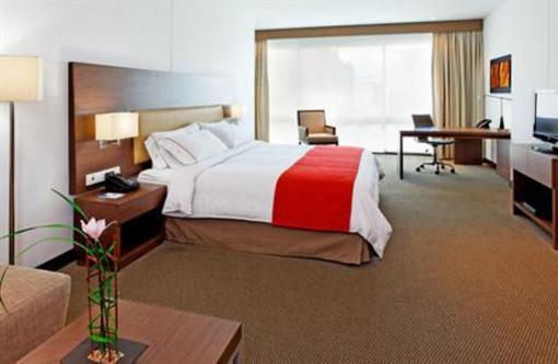фото отеля Holiday Inn Express Bogota