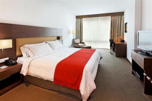 фото отеля Holiday Inn Express Bogota