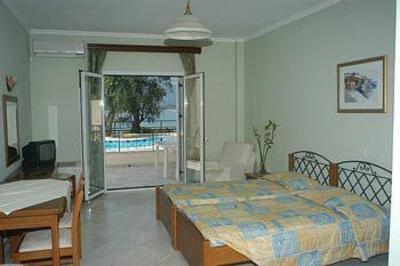 фото отеля St Nicholas Beach Apartments