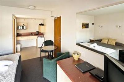 фото отеля Bella Vista Motel Franz Josef Glacier