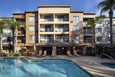 фото отеля Courtyard Orlando East UCF