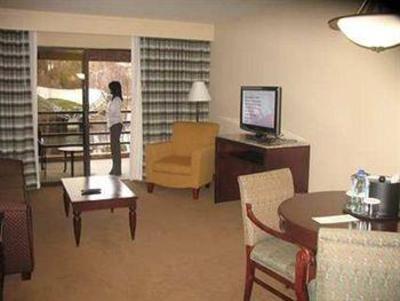 фото отеля Doubletree Guest Suites Charlotte / SouthPark