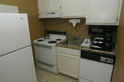 фото отеля Doubletree Guest Suites Charlotte / SouthPark