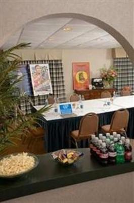 фото отеля Doubletree Guest Suites Charlotte / SouthPark