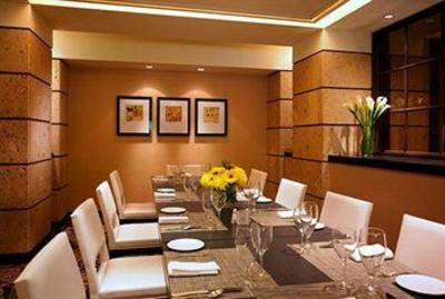 фото отеля Sheraton Universal Hotel