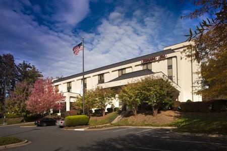 фото отеля Hampton Inn Asheville - Tunnel Rd.