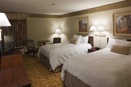 фото отеля Hampton Inn Asheville - Tunnel Rd.