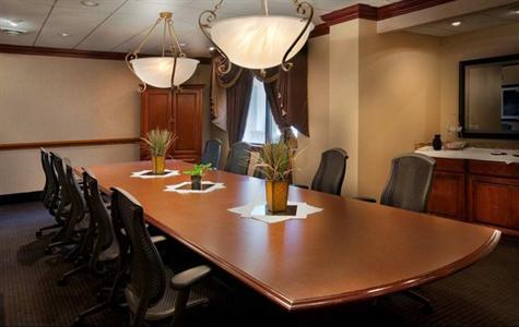 фото отеля Embassy Suites Hotel Greensboro Airport