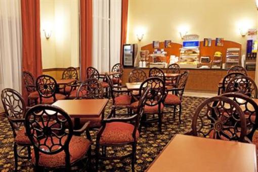 фото отеля Holiday Inn Express Hotel & Suites Brookhaven