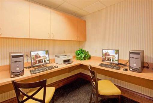 фото отеля Holiday Inn Express Hotel & Suites Brookhaven
