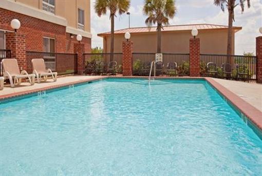 фото отеля Holiday Inn Express Hotel & Suites Brookhaven