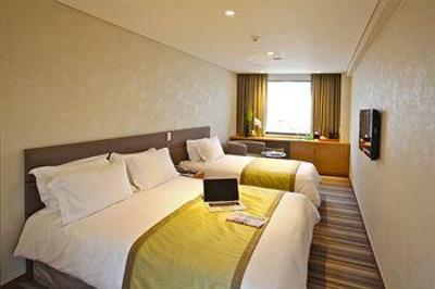 фото отеля Nine Tree Hotel