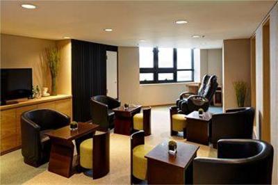 фото отеля Nine Tree Hotel