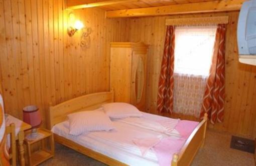 фото отеля Pension Crizantema