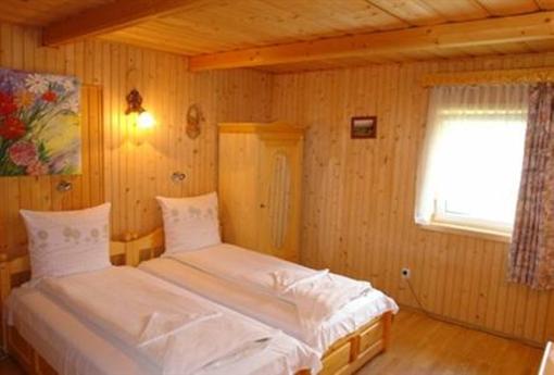 фото отеля Pension Crizantema