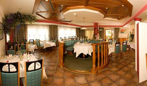 фото отеля Landhotel Reschenhof Mils