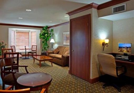 фото отеля Staybridge Suites San Diego Rancho Bernardo Area