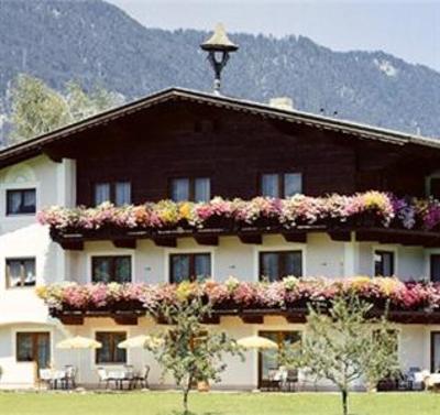 фото отеля Der Michaelerhof Hotel Radfeld