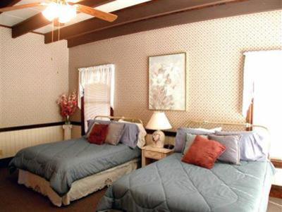 фото отеля Horse Country Lodge Pilot Point