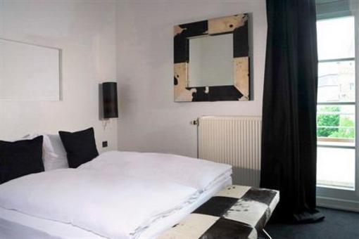 фото отеля Hotel Friends Linz Am Rhein