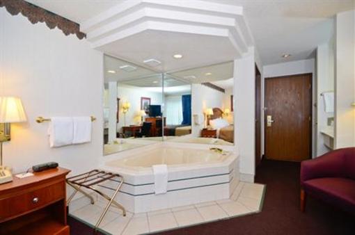 фото отеля Best Western American Heritage Inn Spooner