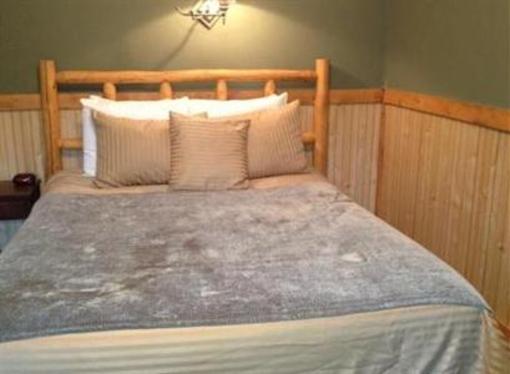 фото отеля McKinley Creekside Cabins