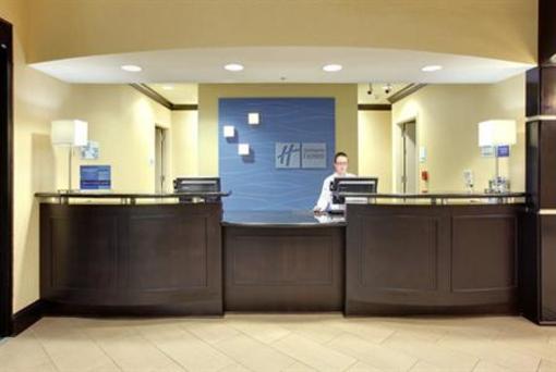 фото отеля Holiday Inn Express Hotel & Suites Covington (Tennessee)