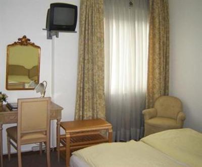 фото отеля Hotel Garni Castelnuovo