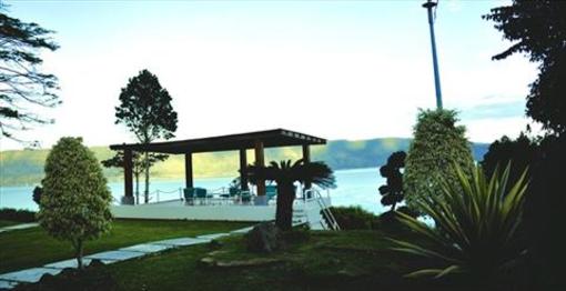 фото отеля Patra Parapat Lake Resort Sumatera Utara