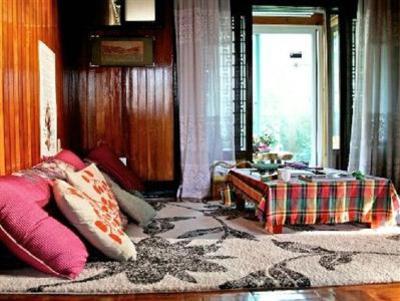 фото отеля Homo Nomad Guesthouse
