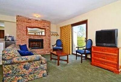 фото отеля Lake St. Louis-Days Inn