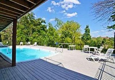 фото отеля Lake St. Louis-Days Inn