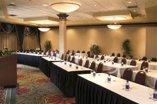 фото отеля Holiday Inn Airport West Saint Louis Earth City