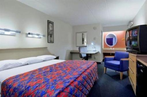 фото отеля Red Roof Inn Chicago - Northbrook Deerfield