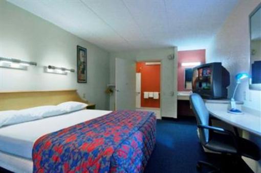 фото отеля Red Roof Inn Chicago - Northbrook Deerfield