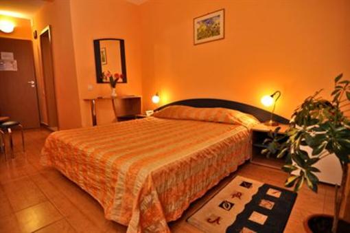 фото отеля Victoria Hotel Mamaia
