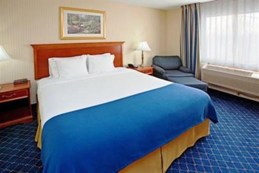 фото отеля Holiday Inn Express Angola Fremont (Indiana)