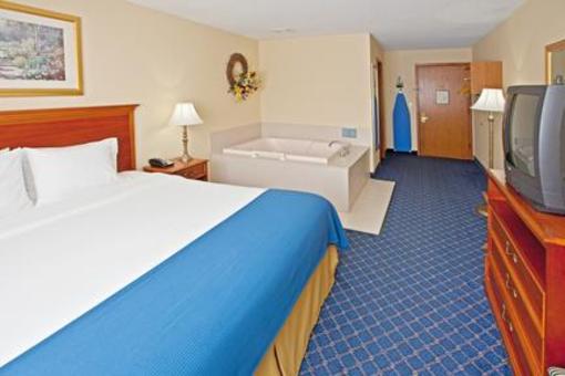 фото отеля Holiday Inn Express Angola Fremont (Indiana)