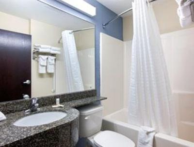 фото отеля Microtel Inn and Suites Brooksville