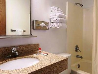 фото отеля Super 8 Motel Fairmont (Minnesota)