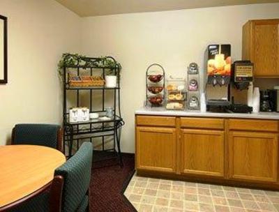 фото отеля Super 8 Motel Fairmont (Minnesota)