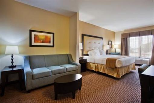 фото отеля Holiday Inn Express Hotel & Suites Cordele North