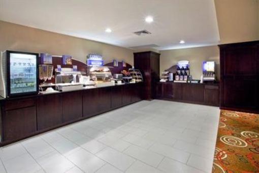 фото отеля Holiday Inn Express Hotel & Suites Cordele North