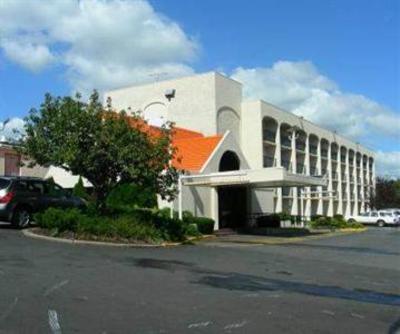 фото отеля Howard Johnson Inn - Clifton
