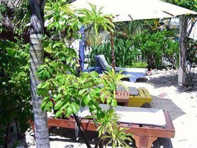 фото отеля Changes In Latitudes Bed and Breakfast