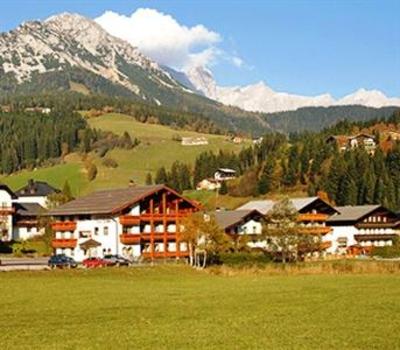 фото отеля Aparthotel Neue Post Filzmoos