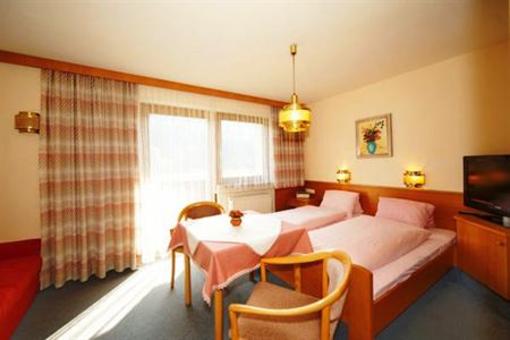 фото отеля Aparthotel Neue Post Filzmoos