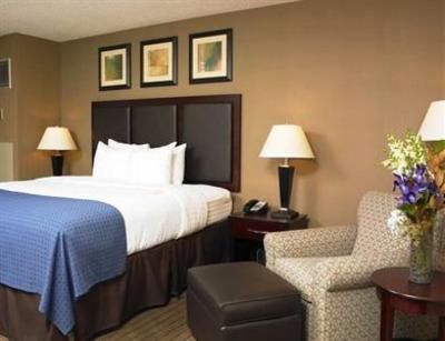 фото отеля Holiday Inn Bridgeport