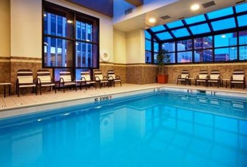 фото отеля Holiday Inn Bridgeport