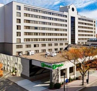фото отеля Holiday Inn Bridgeport